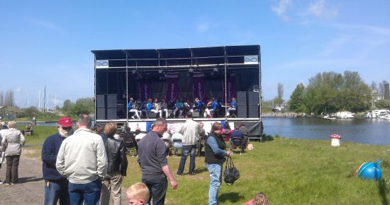 Parade op de kade